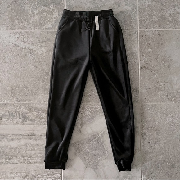 Black Velvet Joggers Size L/XL NWT - Picture 2 of 6